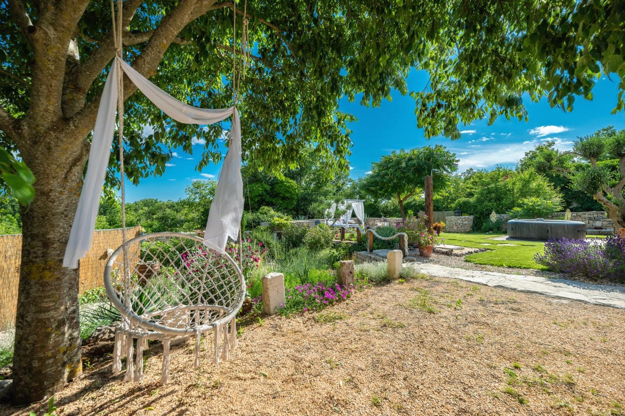 Rustical Holiday Resort Olea Имотски Экстерьер фото